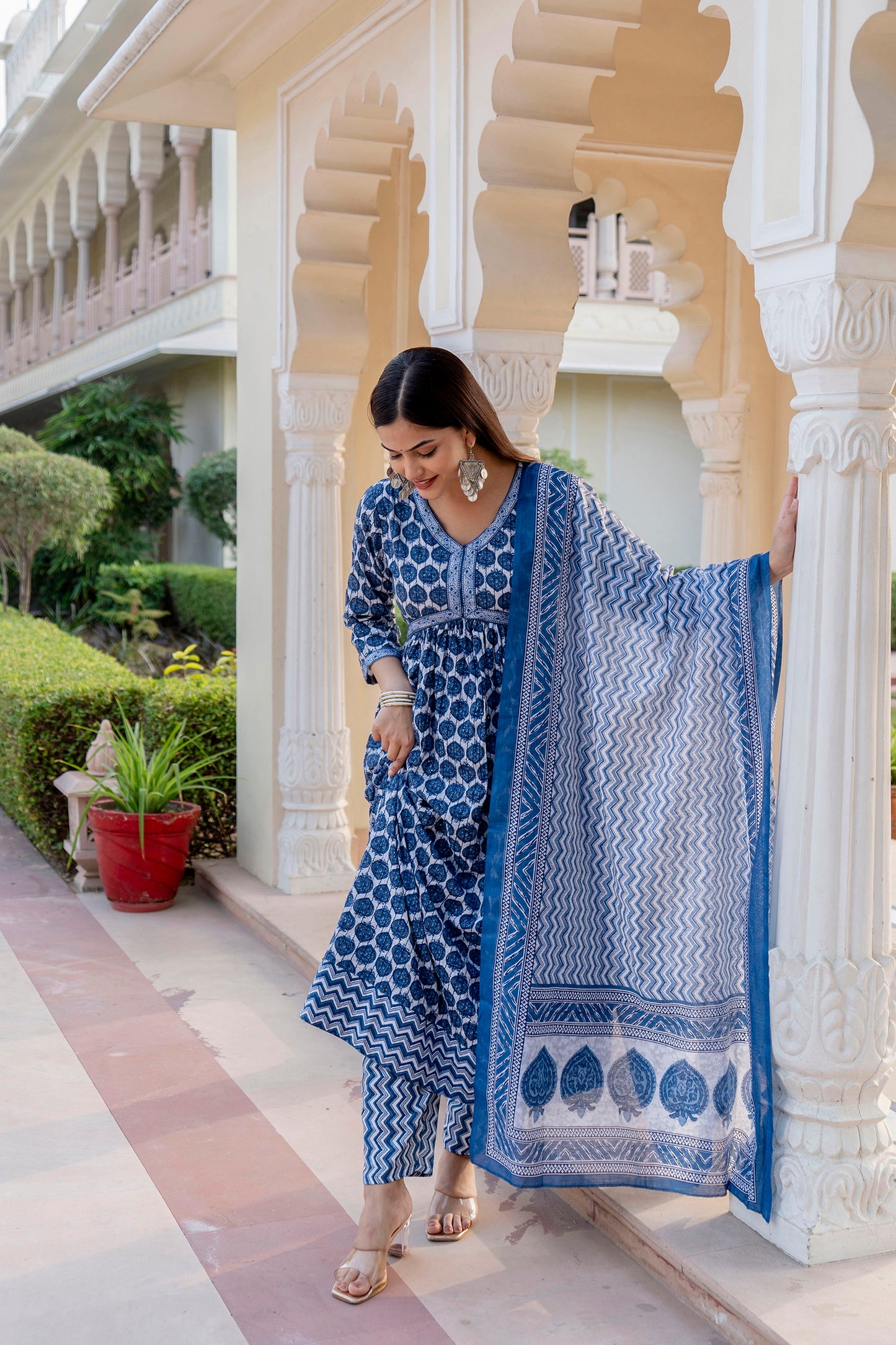 Women Rayon Kurta Pant Dupatta Set