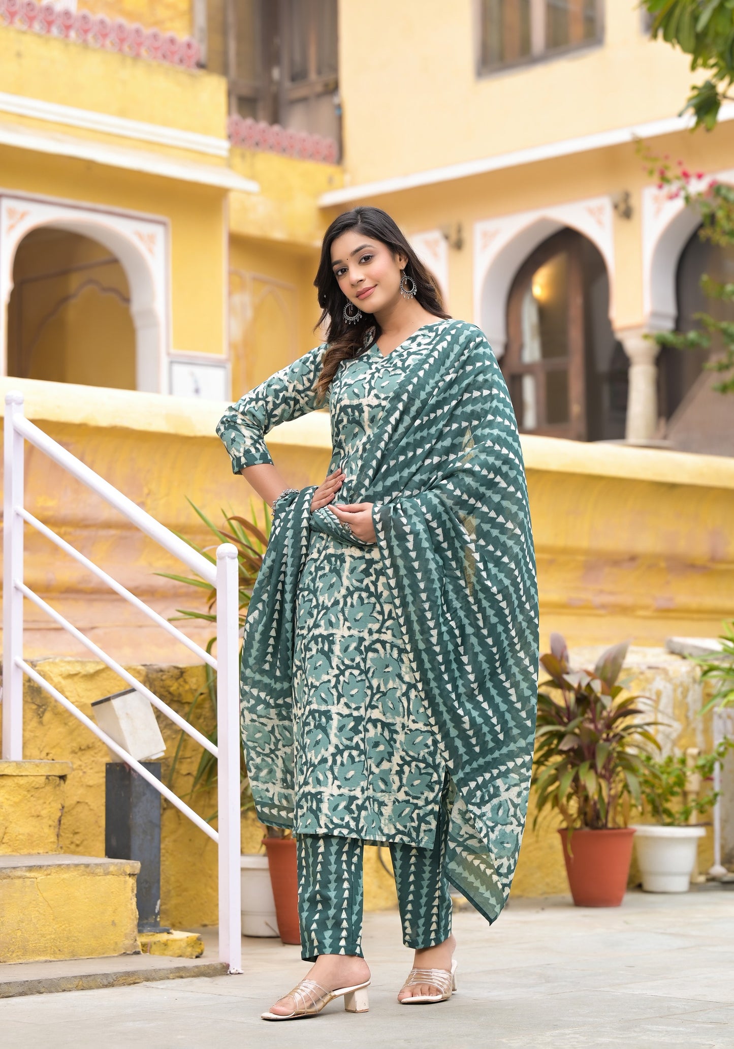 Women Straight Block Printed Kurta and Pant Set with Dupatta in Beautiful Color