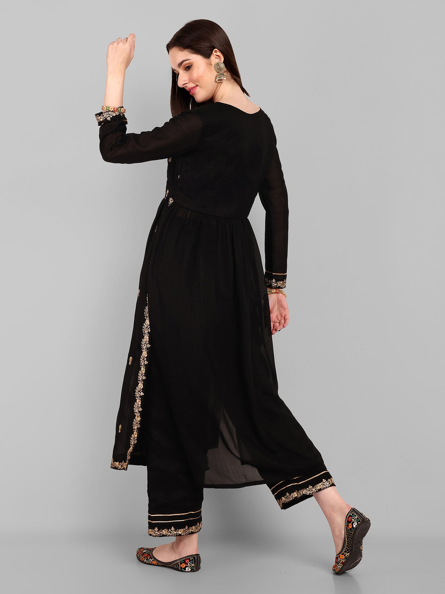 Women Embroidered Vichitra Silk kurta Pant set in Black Color