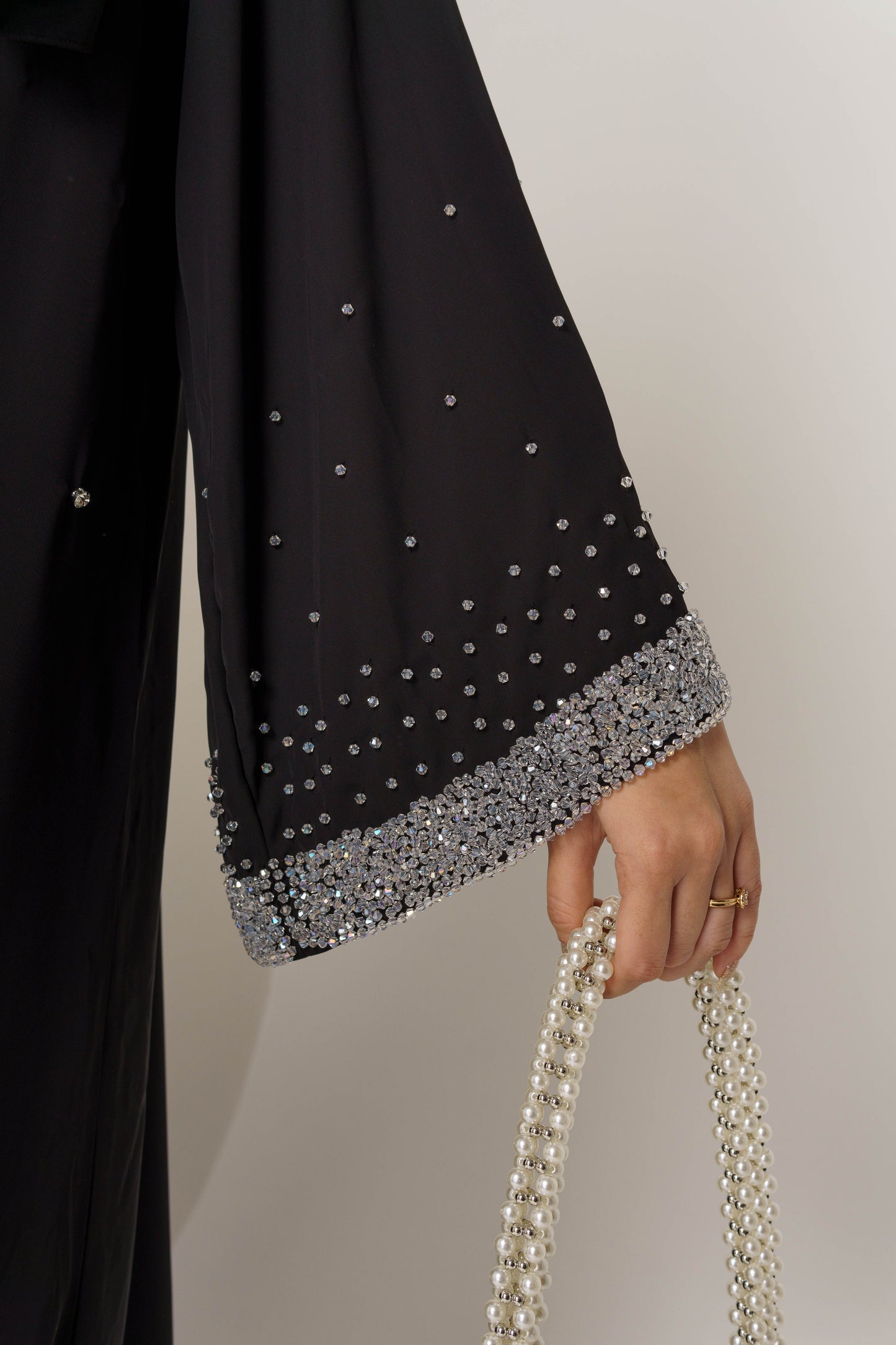 MAHRA LUXURY ABAYA