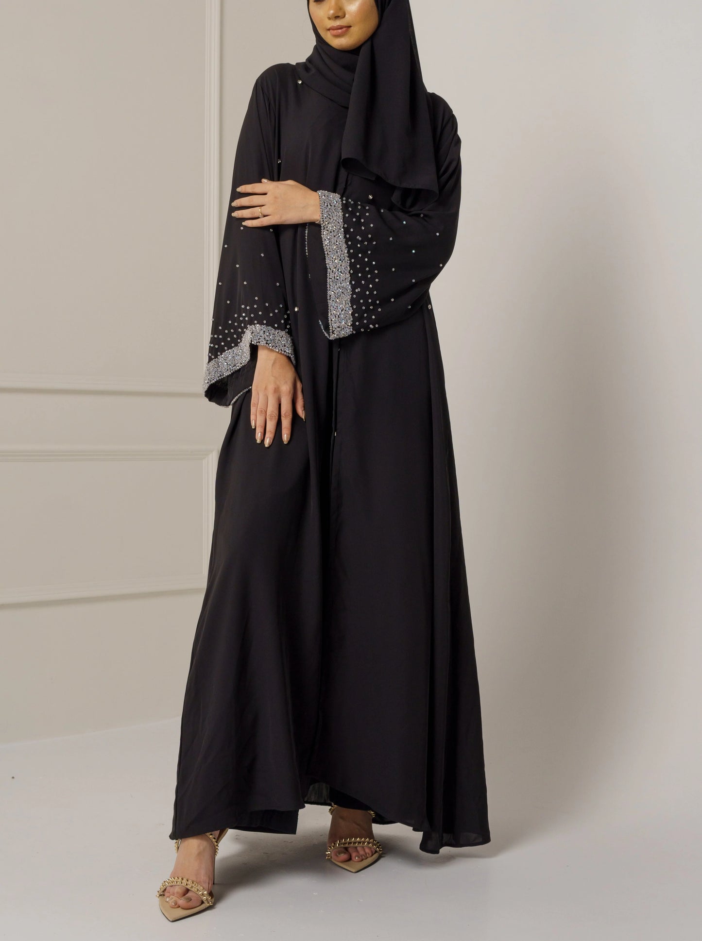 MAHRA LUXURY ABAYA