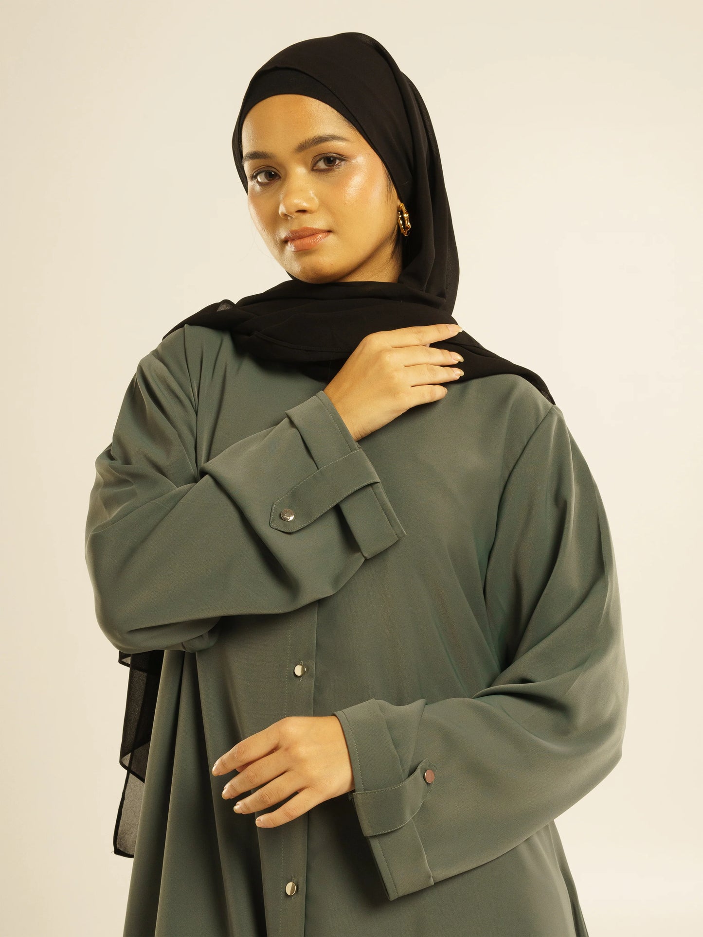 SLEEK SATIN SHIRT - GREEN